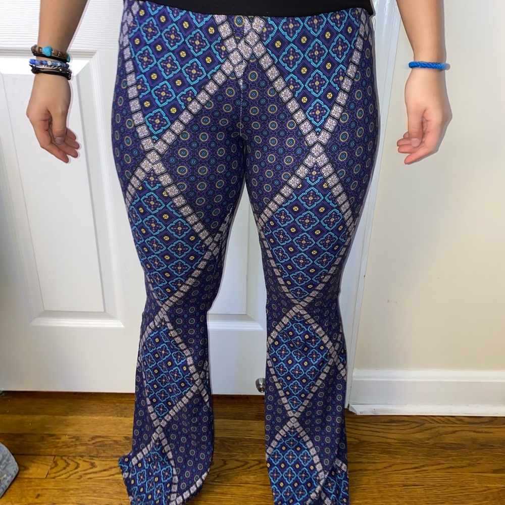 Flare “hippie” Kendall and Kylie pants